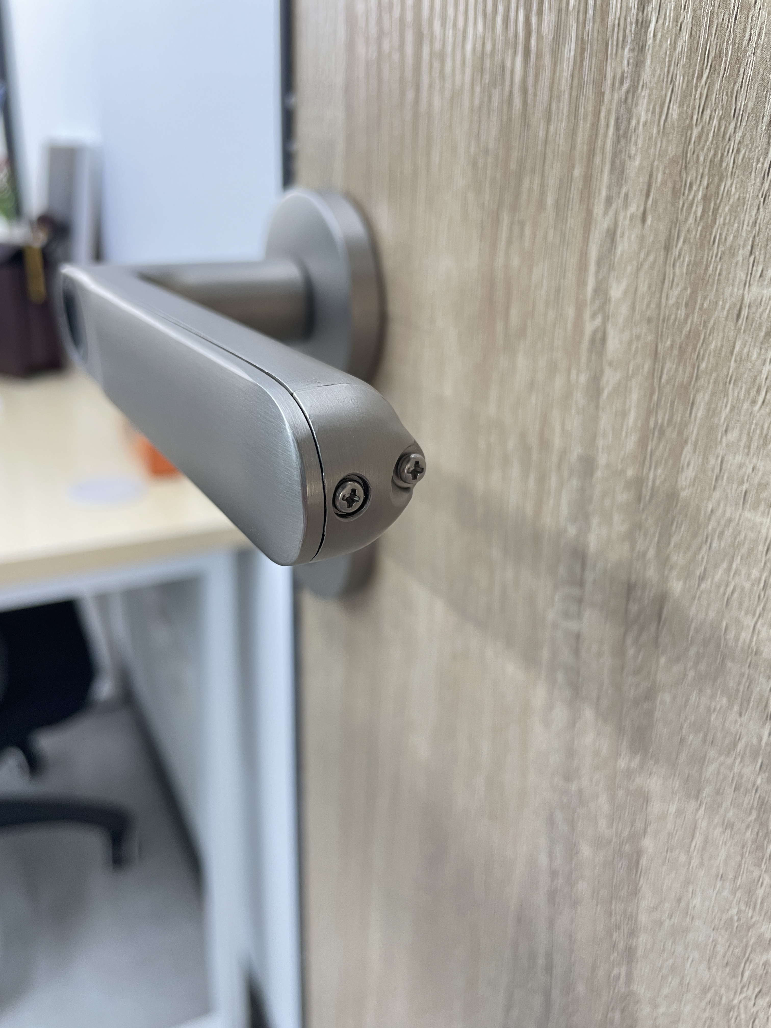 New Security Smart Door Lock，use fingerprint ,password,card to unlock 